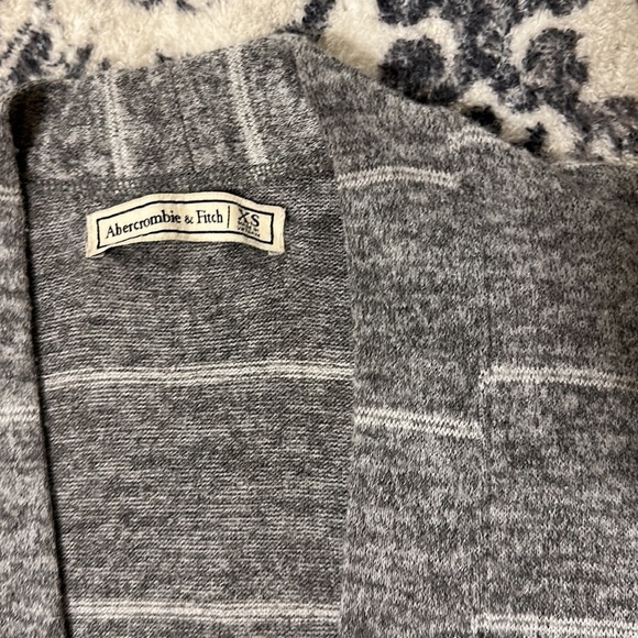 A&F duster - Picture 2 of 3